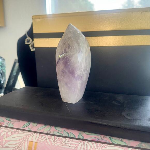 Premier Brazilian Smokey Amethyst Flame 6.5″ Tall – 36.7 oz - Picture 5 of 5